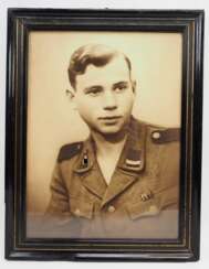 Waffen-SS: Porträtfoto eines Rottenführers der Division Totenkopf.