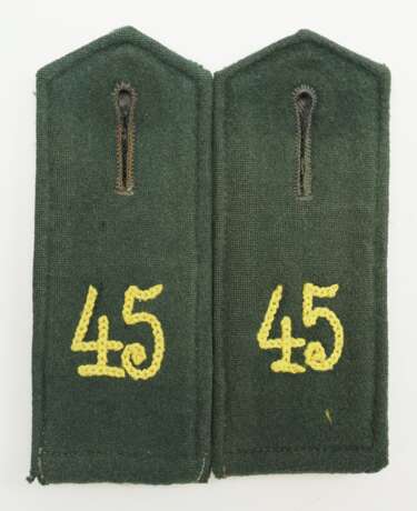 Reichswehr: Schulterklappen für Mannschaften im 3. bayerischen Reichswehr-Infanterie-Regiment 45. - photo 1