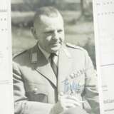 BRD: Silber Geschenk Zigarillo Etui und Truppenausweis des Ritterkreuzträgers Major Gerhard Lange. - Foto 3