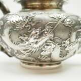China: SILBER Teekanne mit Drachen-Dekor. - фото 2