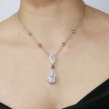 A SPECTACULAR DIAMOND AND COLOURED DIAMOND PENDENT NECKLACE - фото 3