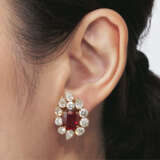 GROUP OF RUBY AND DIAMOND JEWELLERY - Foto 3