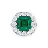 EMERALD AND DIAMOND RING, MOUNT BY CARTIER - фото 1