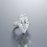 AN EXCEPTIONAL DIAMOND RING, MOUNT BY HARRY WINSTON - photo 2