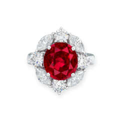 A SUPERB RUBY AND DIAMOND RING