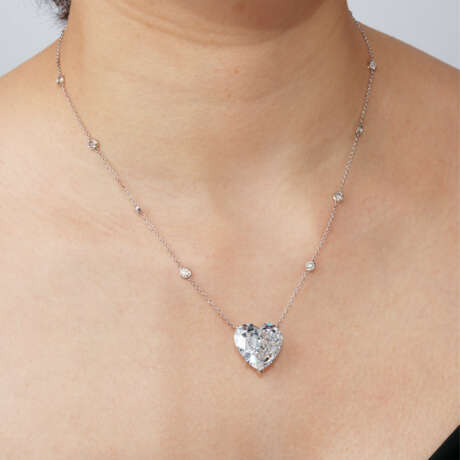 AN IMPORTANT DIAMOND PENDENT NECKLACE, CHAIN BY TIFFANY & CO. - Foto 3