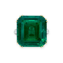 AN EXCEPTIONAL EMERALD AND DIAMOND RING, BY GIMEL