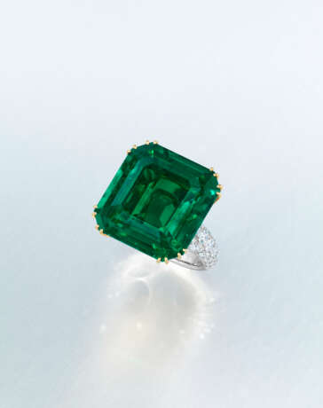 AN EXCEPTIONAL EMERALD AND DIAMOND RING, BY GIMEL - фото 2