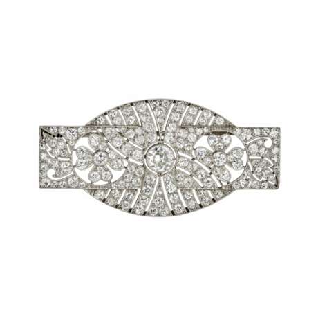 Brooch with diamonds in Art Deco style. - photo 1