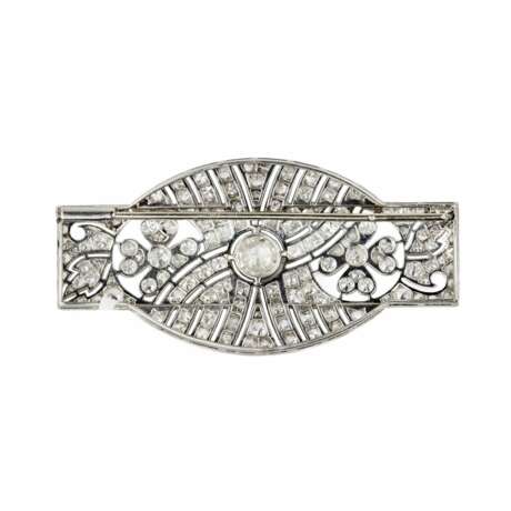 Brooch with diamonds in Art Deco style. - photo 4