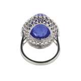 Ring in 18K white gold with tanzanite, cabochon cut, and loose diamonds. - Foto 5
