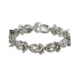 White gold bracelet with diamond flower links. - photo 2