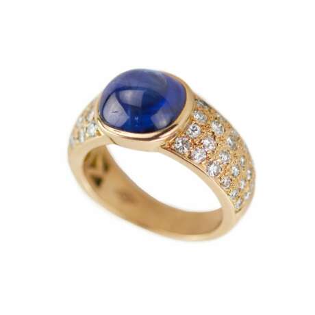 Золотое кольцо с сапфиром и бриллиантами. - фото 2