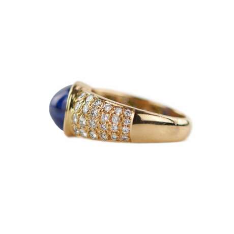 Золотое кольцо с сапфиром и бриллиантами. - фото 5