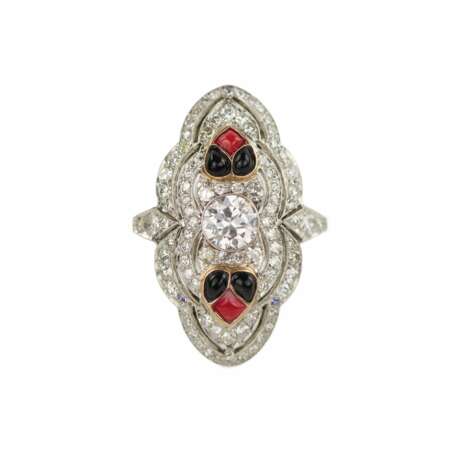 White gold ring with diamonds and enamel in Art Deco style. 20th century. - Foto 2