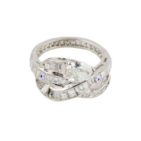 Ring in platinum with diamonds. "Snake". - photo 2