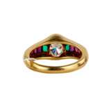 Золотое кольцо, 18 карат с бриллиантом, изумрудами и рубинами. - фото 5