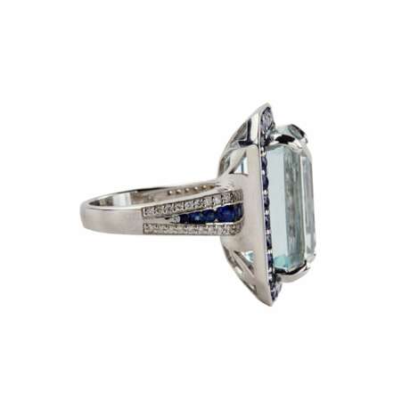 Spectacular ladies set in white gold with aquamarines, sapphires and diamonds. - photo 6