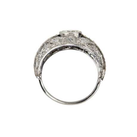Cocktail ring in platinum with diamonds, Art Deco style. 20th century. - Foto 5