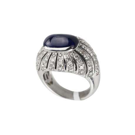 Gold ring with sapphire and diamonds. - photo 2