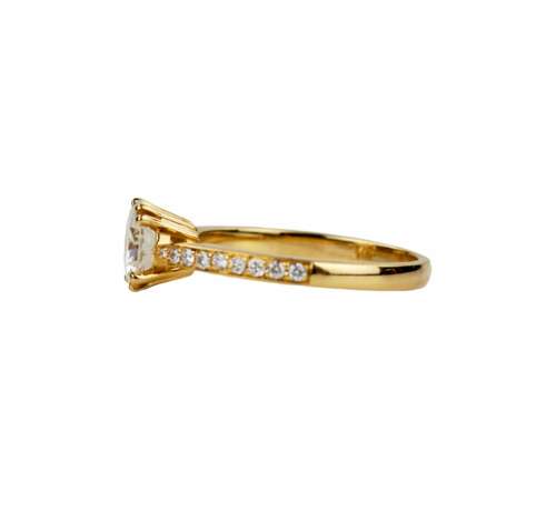 Gold ring with diamonds. - photo 4