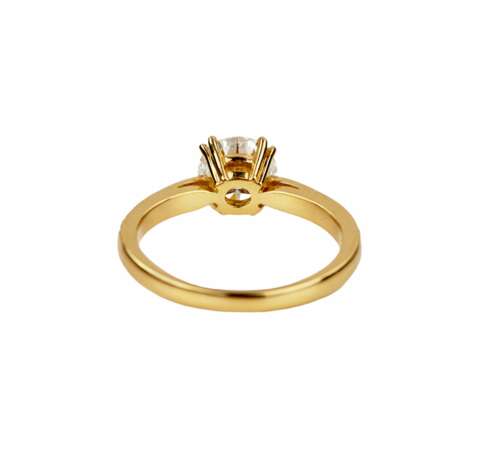 Gold ring with diamonds. - photo 6