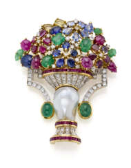 Diamond, emerald, sapphire, ruby, irregular pearl and bi-coloured gold flower vase shaped brooch, mm 19.90 x 13.90 circa pearl, diamonds in all ct. 2.40 circa, g 46.43 circa, length cm 6.8 circa.