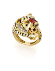 FRASCAROLO | Enamel and yellow gold tiger shaped ring with rubies for the eyes, g 19.15 circa size 14/54. Marked FC, 347 AL. (defects)