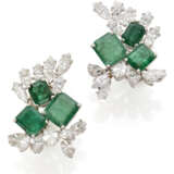 Octagonal emerald and marquise diamond gold and platinum earrings, emeralds in all ct. 7.90 circa, diamonds in all ct. 4.90 circa, g 19.16 circa, length cm 2.9 circa. - Foto 1