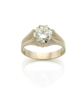 Round ct. 2.50 circa diamond white gold ring, g 7.06 circa size 24/64. - фото 1
