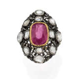 Cushion cut ct. 4.37 circa ruby and rose cut diamond yellow chiseled gold and silver openwork ring, g 7.43 circa. | | Appended gemmological report CISGEM n. 25677 29/08/2023, Milano - photo 3