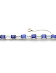 Octagonal sapphire and baguette diamond white gold bracelet, sapphires in all ct. 17.40 circa, diamonds in all ct. 7.90 circa, g 37.24 circa, length cm 17.70 circa.