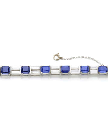 Octagonal sapphire and baguette diamond white gold bracelet, sapphires in all ct. 17.40 circa, diamonds in all ct. 7.90 circa, g 37.24 circa, length cm 17.70 circa. - photo 2