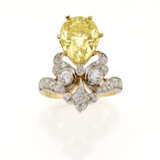 Pear shaped ct. 3.75 fancy vivid yellow diamond white gold ring accented with old mine diamonds, g 6.77 circa size 12/52. | | Appended diamond report GIA n. 2231235000 29/03/2024, New York - photo 1