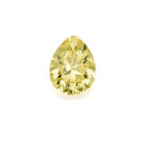 Pear shaped ct. 3.75 fancy vivid yellow diamond white gold ring accented with old mine diamonds, g 6.77 circa size 12/52. | | Appended diamond report GIA n. 2231235000 29/03/2024, New York - Foto 3
