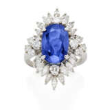 Oval ct. 11.50 circa sapphire, round and marquise diamond platinum ring, diamonds in all ct. 2.20 circa, g 13.78 circa size 17/57. | | Appended gemmological report CISGEM n. 27267 19/03/2024, Milano - фото 2