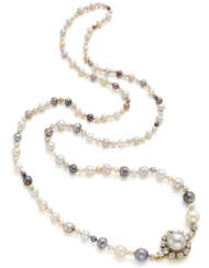 Natural pearl necklace with old mine diamond, mm 14.35 circa pearl and bi-coloured gold clasp, diamonds in all ct. 4.20 circa, g 54.41 circa, length cm 86.5 circa. (slight defects) | | Appended jewel report CISGEM n. 27597 24/04/2024, Milano