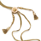 Yellow 9K gold slider accented with stars and tassels, g 38.52 circa, length cm 112 circa. (slight defects) - Foto 1