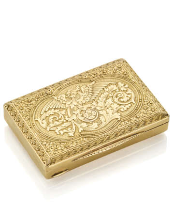Yellow chiseled gold snuff box, g 96.38 circa, length cm 7.2, width cm 4.9, h cm 1.4 circa. - photo 1