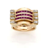 Calibré ruby and diamond yellow gold ring, g 15.11 circa size 17/57. Marked 1133 NA. - photo 1