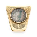 Mussolini silver medal and yellow chiseled gold money clip, g 57.61 circa, length cm 6.1, width cm 5.7 circa. - фото 1
