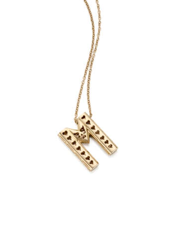 Pink gold chain holding a diamond "M" shaped pendant, diamonds in all ct. 2.28 circa, g 15.62 circa, length cm 55 circa. Marked 1652 AL, overall carat weight and inventory number. - photo 3