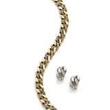 Diamond and bi-coloured gold lot comprising cm 18.00 circa groumette mesh bracelet and similar cm 1.70 circa earrings, in all g 54.57 circa. - photo 2