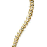 Diamond and yellow 14K gold modular bracelet, diamonds in all ct. 3.50 circa, g 19.07 circa, length cm 17.7 circa. - фото 1