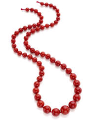 Red coral graduated bead necklace without clasp, mm 6.13 to mm 14.93 circa coral beads, g 65.47 circa, length cm 57.59 circa. | This lot is appended with an expertise and may be subject to Import/Export restrictions due to CITES regulations in some e