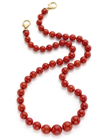 Red coral graduated bead necklace with yellow gold clasp, mm 11.27 to mm 18.55 circa coral beads, g 171.72 circa, length cm 76.50 circa. | This lot is appended with an expertise and may be subject to Import/Export restrictions due to CITES regulation - photo 1