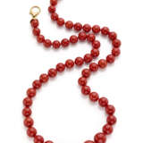 Red coral graduated bead necklace with yellow gold clasp, mm 11.27 to mm 18.55 circa coral beads, g 171.72 circa, length cm 76.50 circa. | This lot is appended with an expertise and may be subject to Import/Export restrictions due to CITES regulation - photo 1