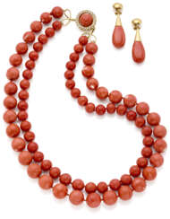 Coral and yellow gold jewellery set comprising cm 58.50 circa two strand graduated bead necklace accented with diamond clasp together with cm 6.00 circa pendant earrings, mm 11.20 to mm 16.00 circa necklace beads, diamonds in all ct. 1.60 circa, in a