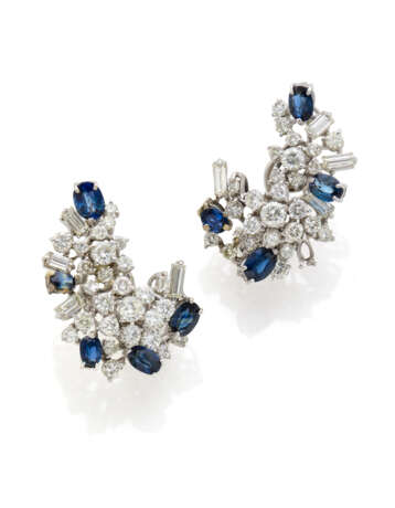 Diamond and sapphire white gold earrings, diamonds in all ct. 3.70 circa, length cm 3.20 circa. (losses) - photo 1
