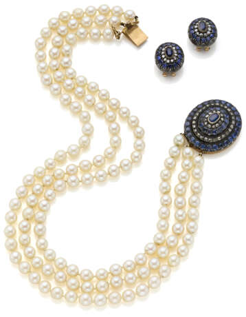 Sapphire, rose cut diamond, gold and silver jewellery set comprising cm 41.50 circa three strand pearl necklace and cm 2.10 circa oval shaped earrings, sapphires in all ct. 1.60 circa, in all g 119.06 circa. - Foto 1